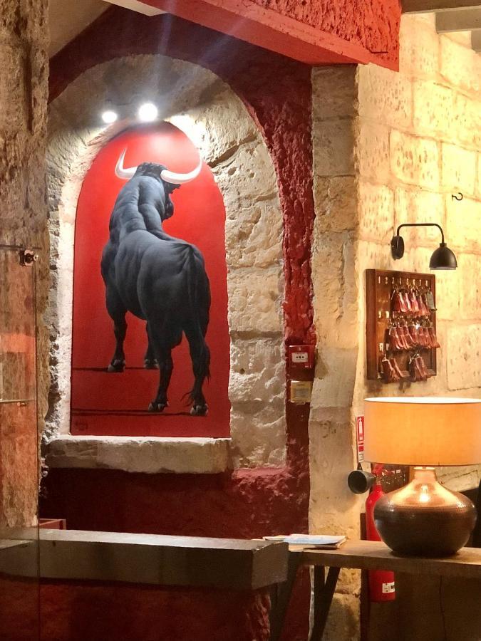 Hotel Saint Louis Aigues-Mortes Bagian luar foto