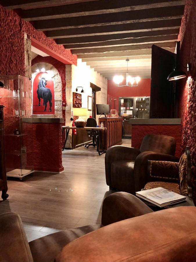 Hotel Saint Louis Aigues-Mortes Bagian luar foto