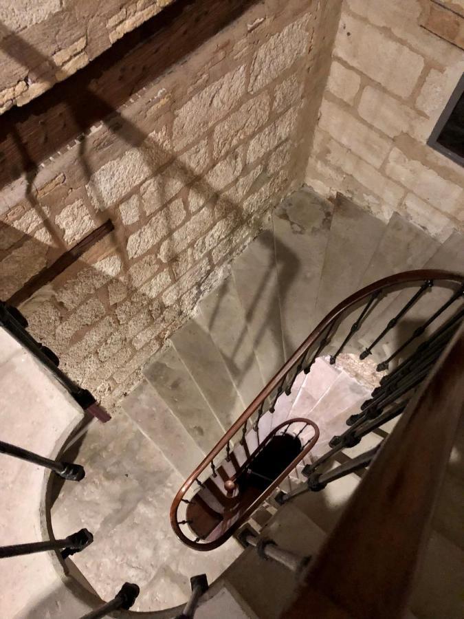 Hotel Saint Louis Aigues-Mortes Bagian luar foto