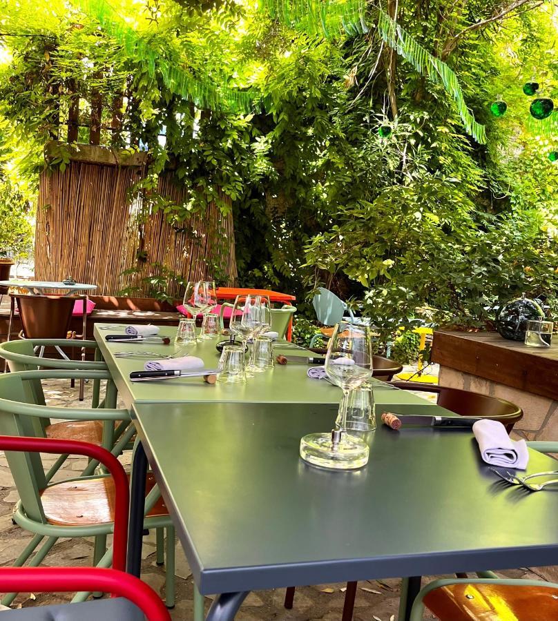 Hotel Saint Louis Aigues-Mortes Bagian luar foto