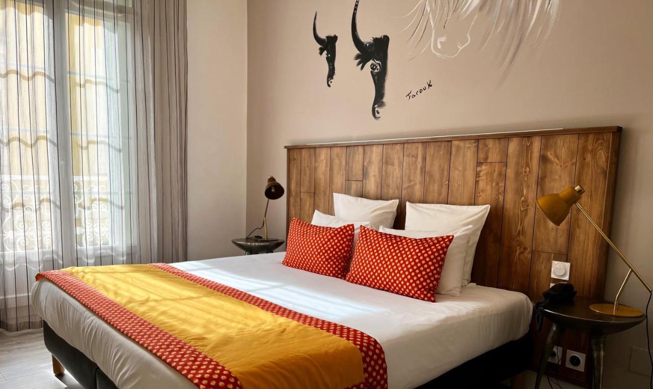 Hotel Saint Louis Aigues-Mortes Bagian luar foto