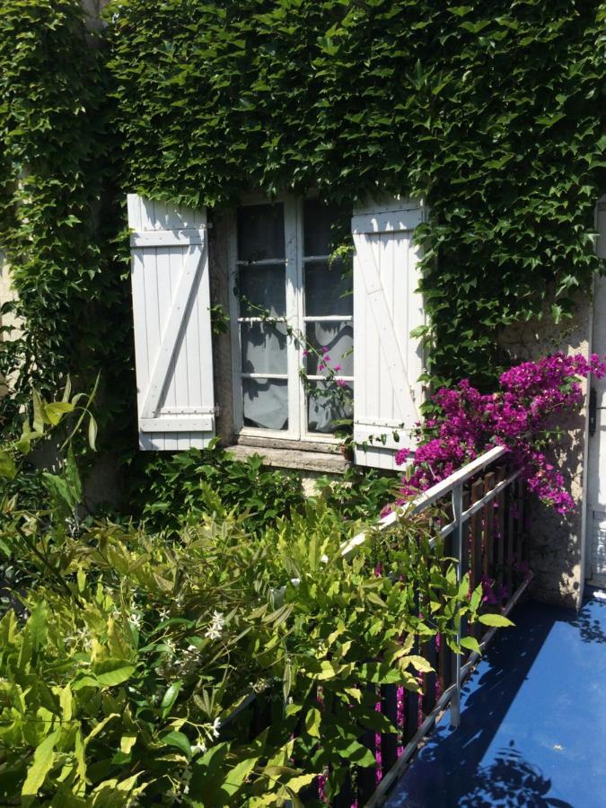 Hotel Saint Louis Aigues-Mortes Bagian luar foto